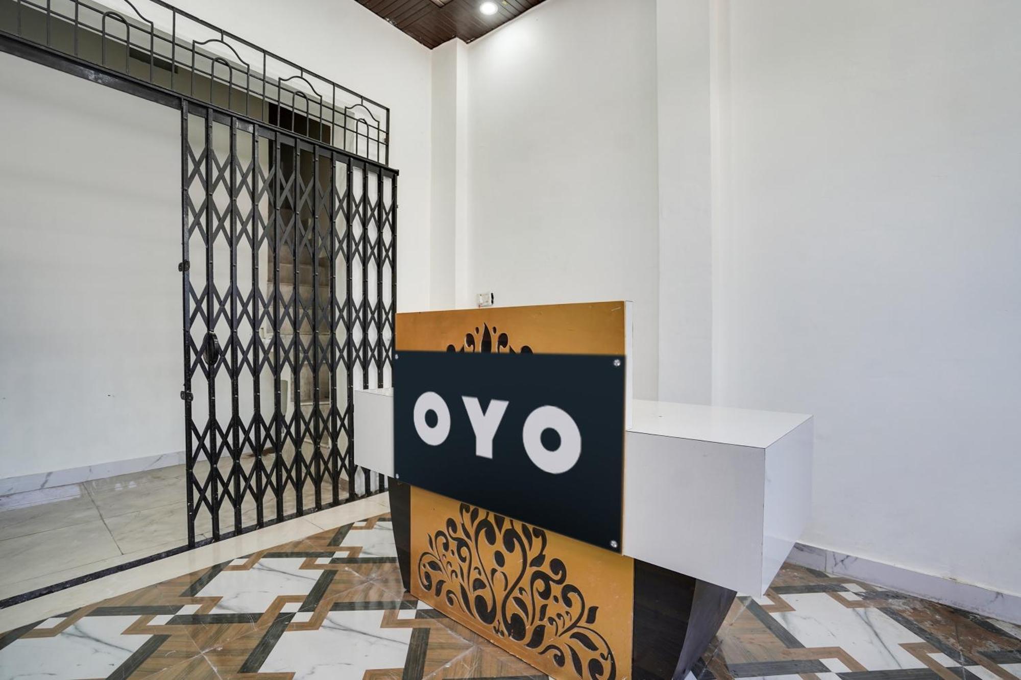 Hotel O The Moon Bareli Kültér fotó