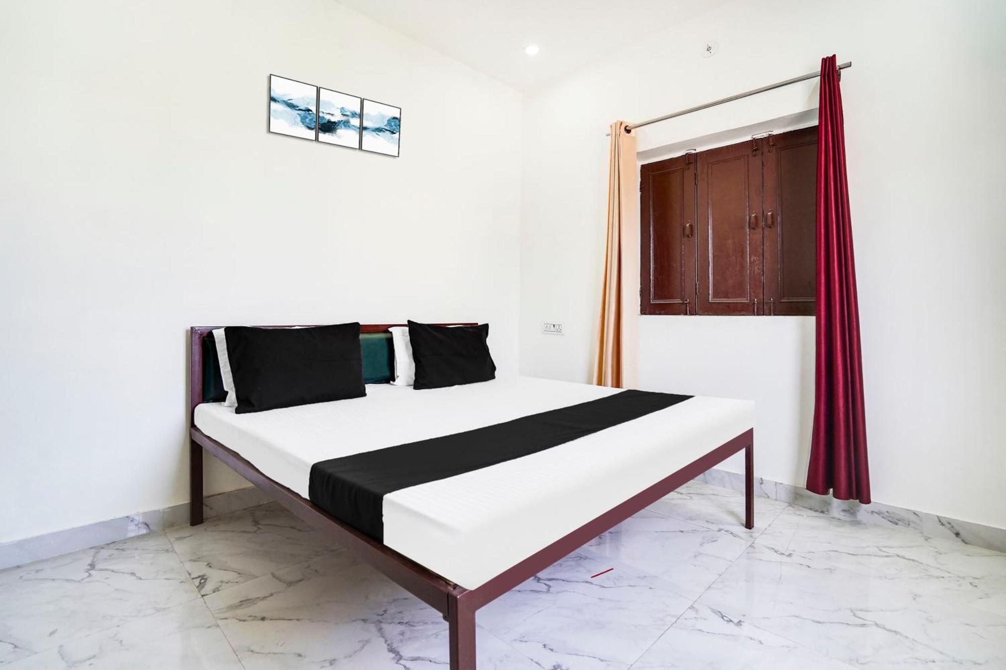 Hotel O The Moon Bareli Kültér fotó