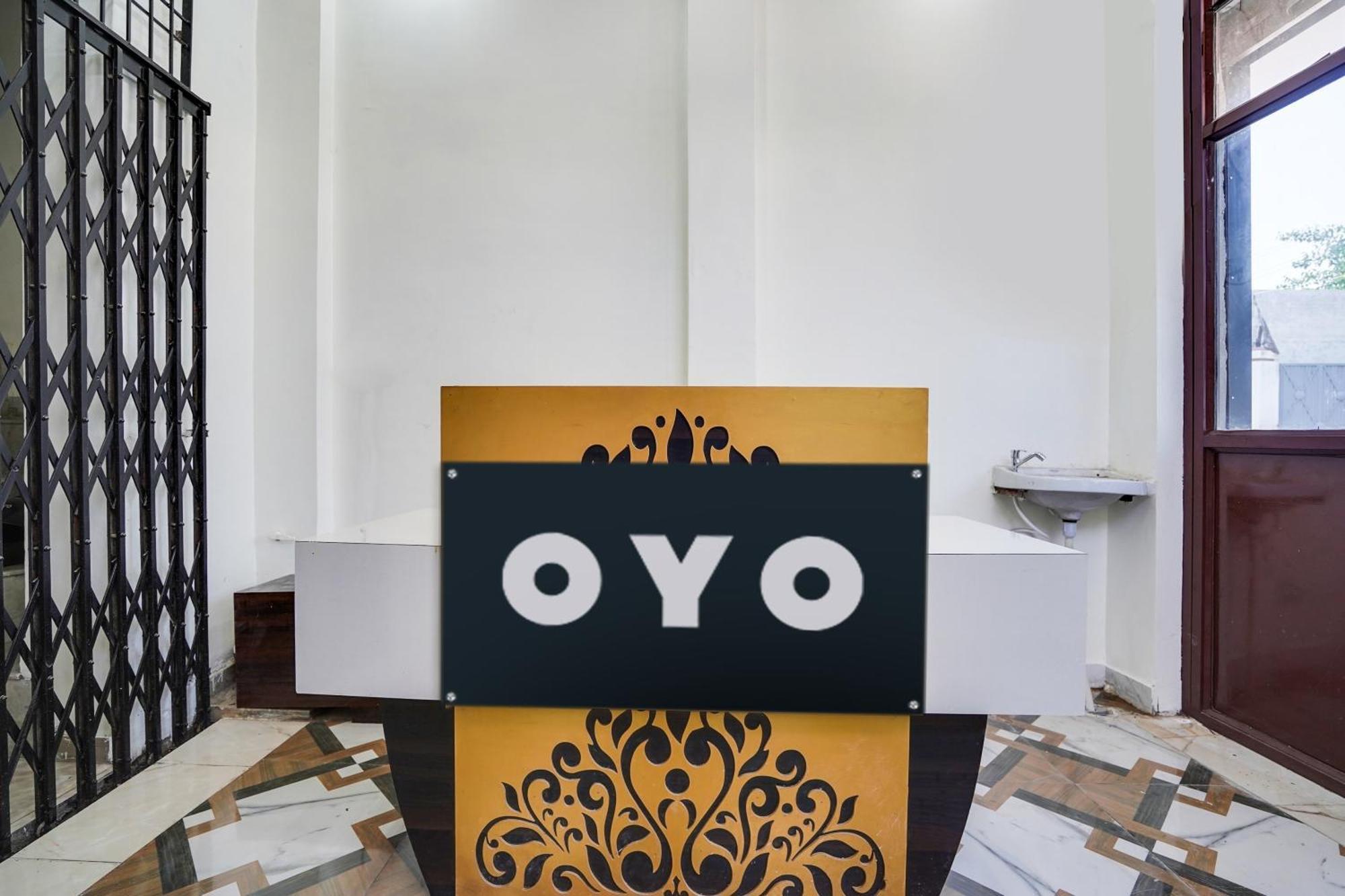 Hotel O The Moon Bareli Kültér fotó